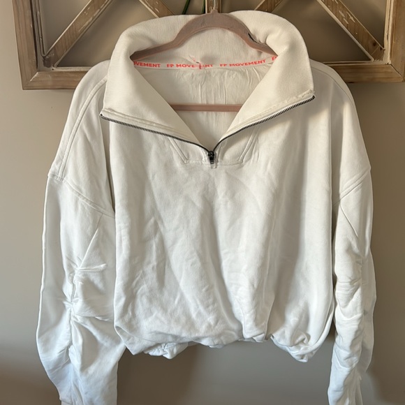Free People Valley Girl Pullover NWOT White Large - Picture 2 of 10